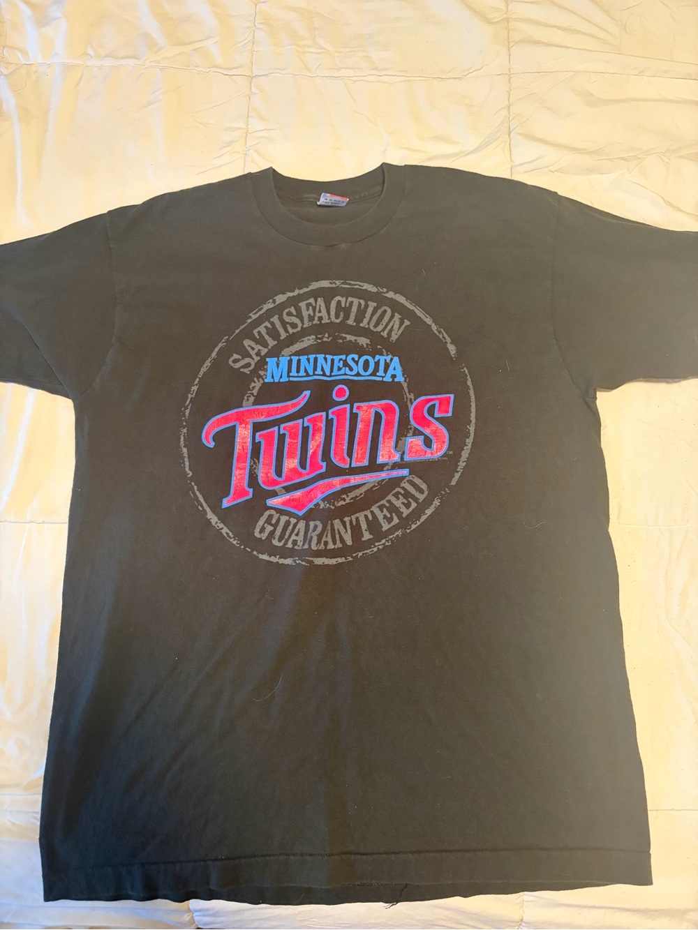Minnesota Twins Black Graphic Crewneck T-Shirt single stitch
